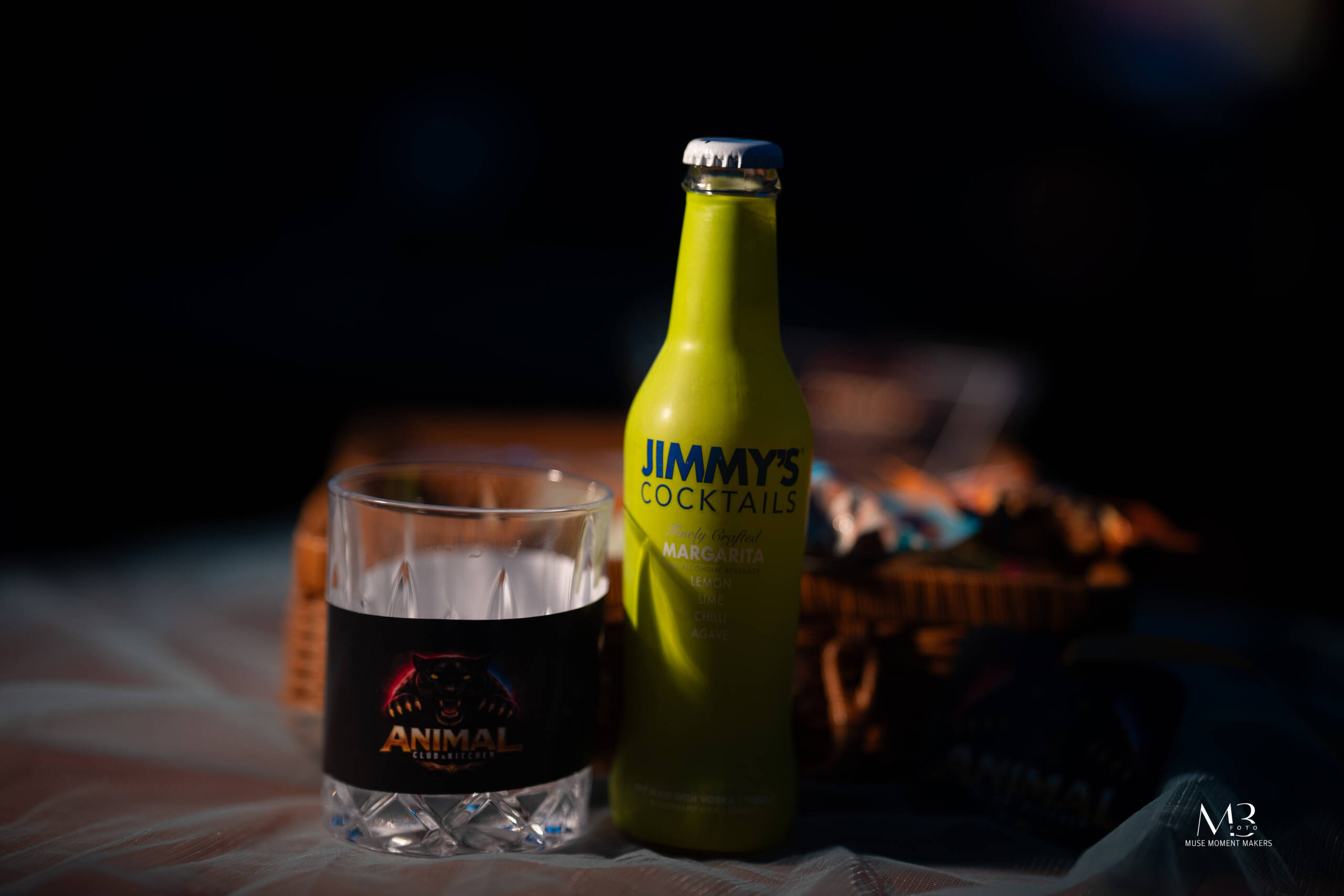 Signature Drinks & Bar Experience